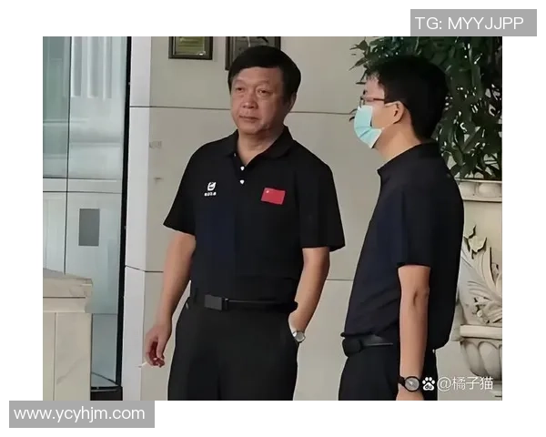 杨伟专访：从青涩少年到足球传奇的奋斗与回顾